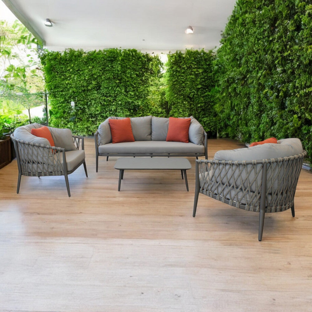 Salotto da giardino struttura in alluminio rivestita in corda pvc con cuscini