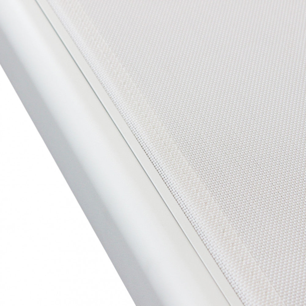 Lettino prendisole giardino impilabile comodo e resistente con struttura in alluminio bianco