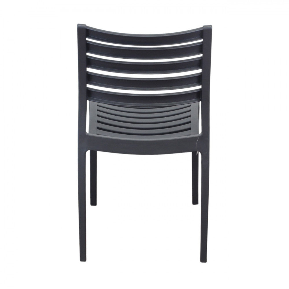 Sedia impilabile in polipropilene 42,5x49xH78 cm con design moderno Curvìa