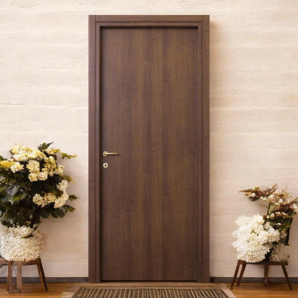 Porta battente reversibile noce nazionale in legno di abete con rinforzi marrone