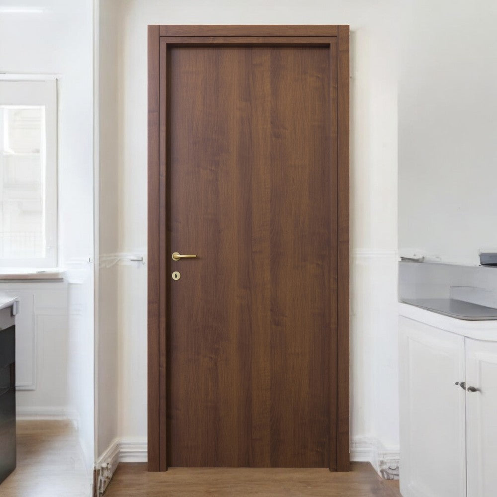 Porta battente reversibile noce nazionale in legno di abete con rinforzi marrone
