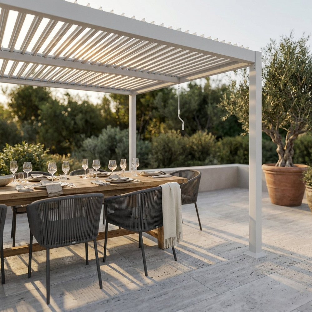 Pergola bioclimatica 3x4 in alluminio con doppia lamella frangisole orientabili e resistenti a tutte le intemperie