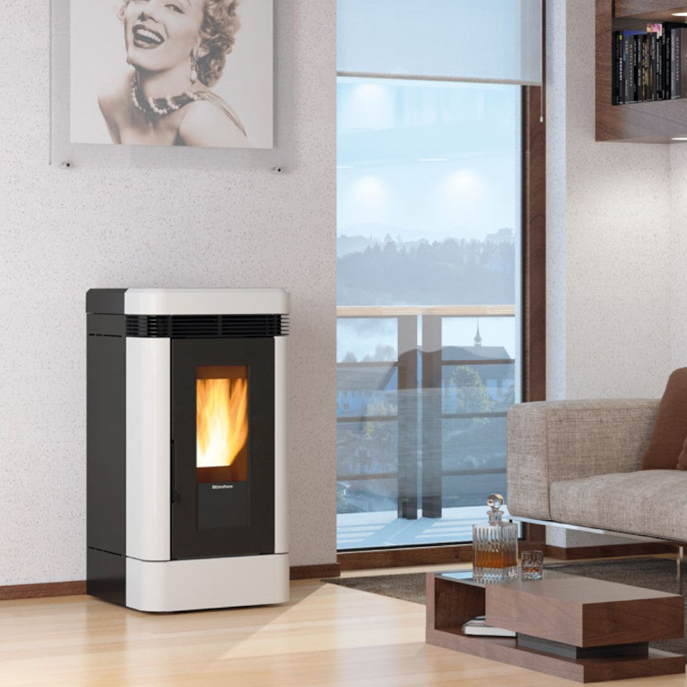 Stufa a pellet in ghisa 12 Kw bianca 55,6x59,7xH109,7 cm Lucia Nordica