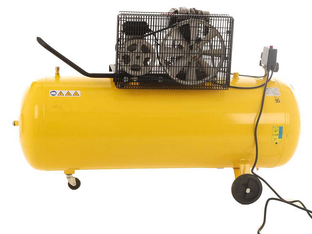 Compressore aria a cinghia ABAC base line 200 lt aria compressa