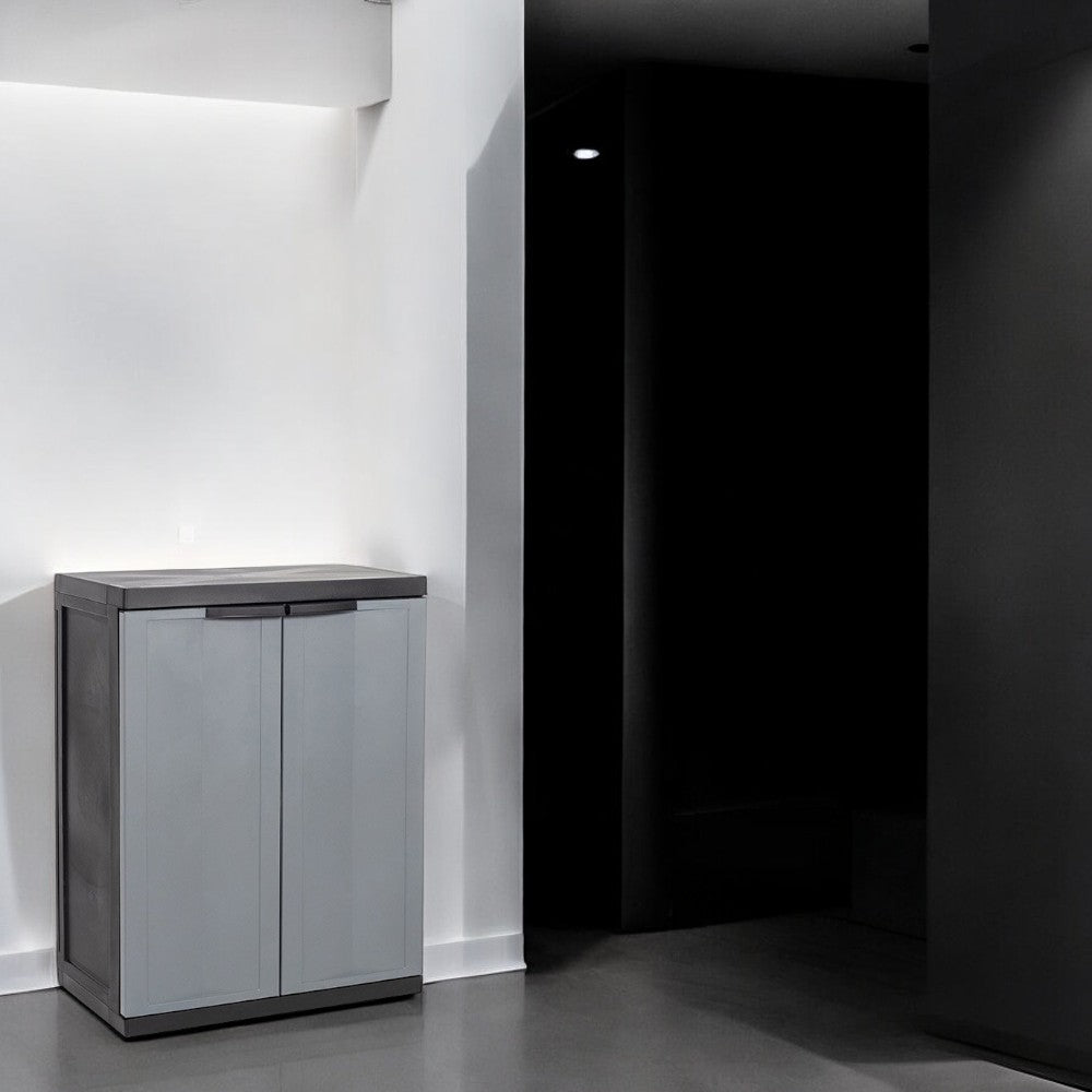 Armadio basso a 2 ante con ripiano regolabile in altezza resistente ai raggi UV per interni lucchettabile nero grigio