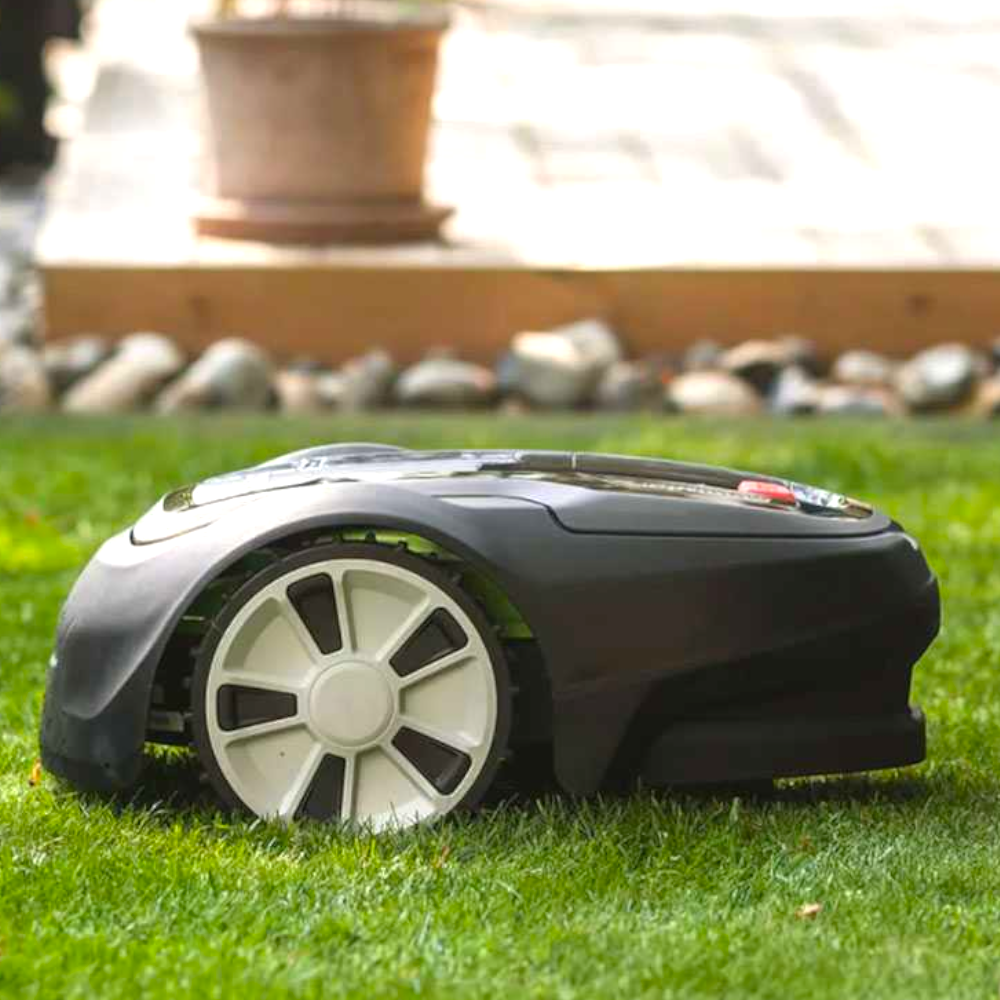 Tosaerba robot bluetooth a batteria 48V silenzioso con controllo da app Greenworks OPTIMOW 7