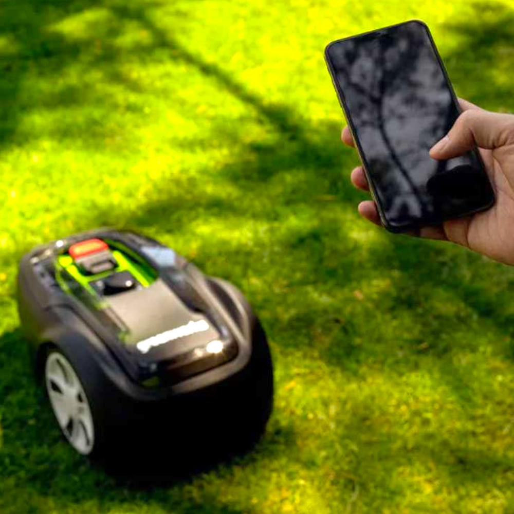Tosaerba robot bluetooth a batteria 48V silenzioso con controllo da app Greenworks OPTIMOW 7