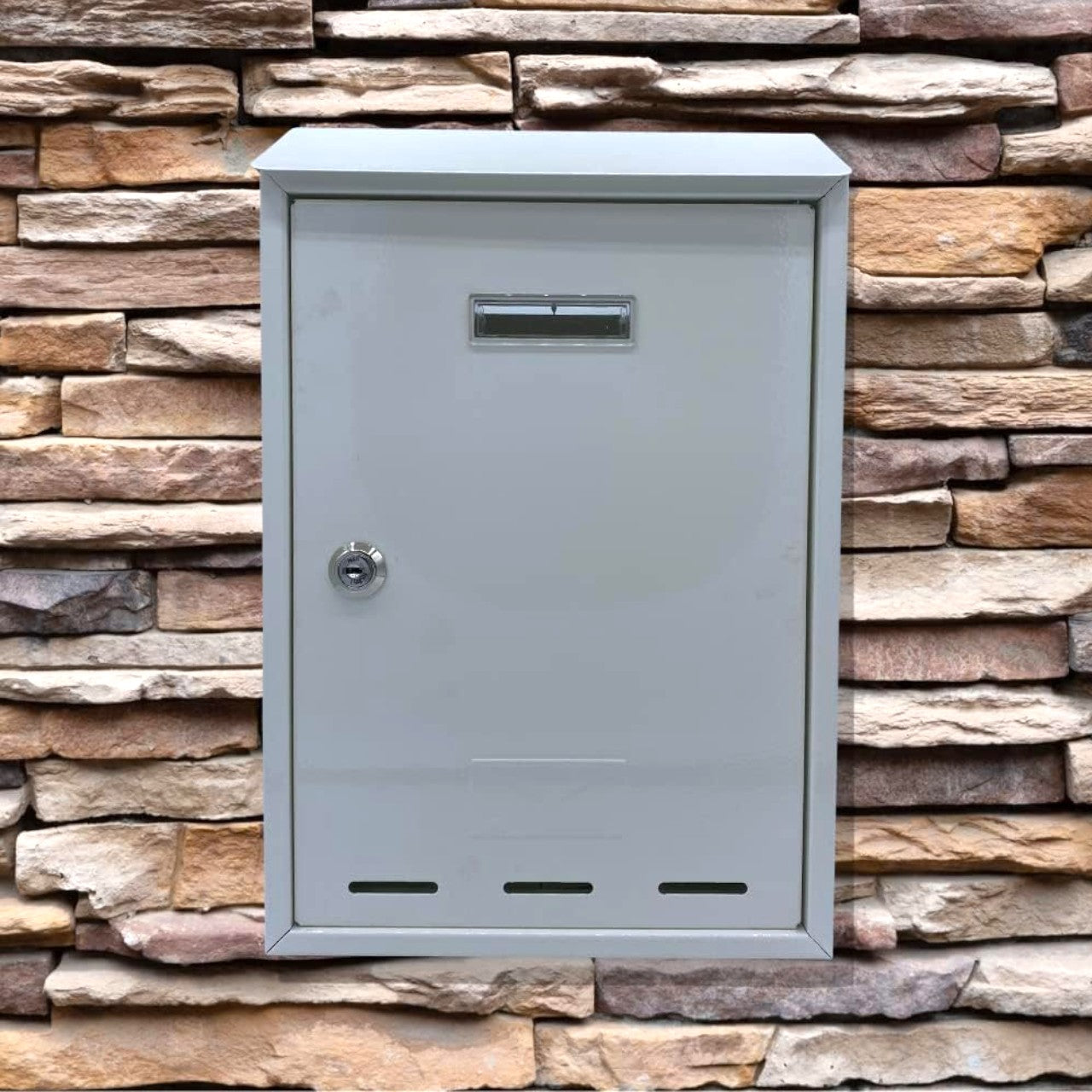 Cassetta postale in lamiera di acciaio bianco 20x30x6 cm con serratura