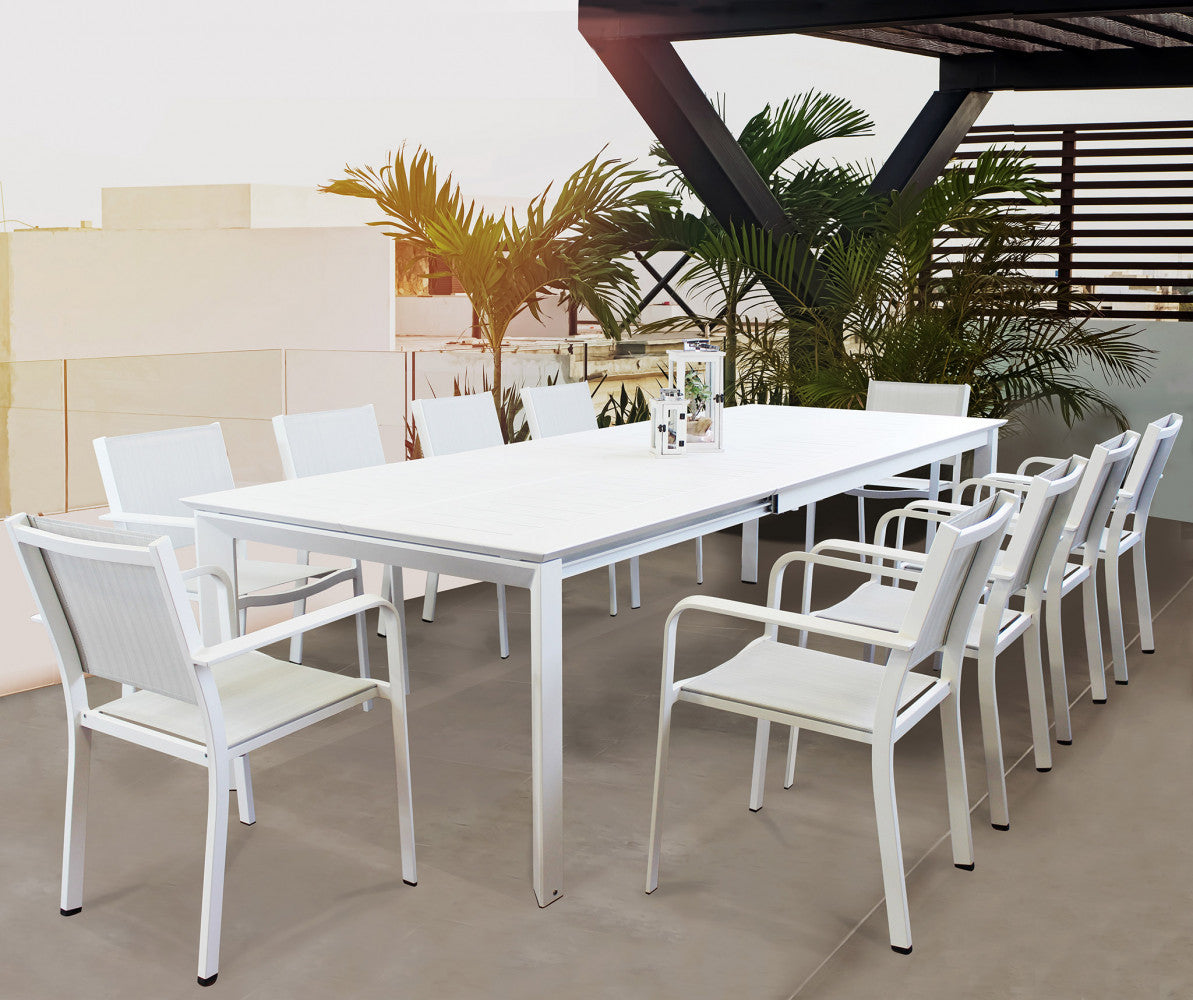 Tavolo da esterno con struttura in alluminio bianco estensibile fino a 3 mt con piano a doghe Agropoli