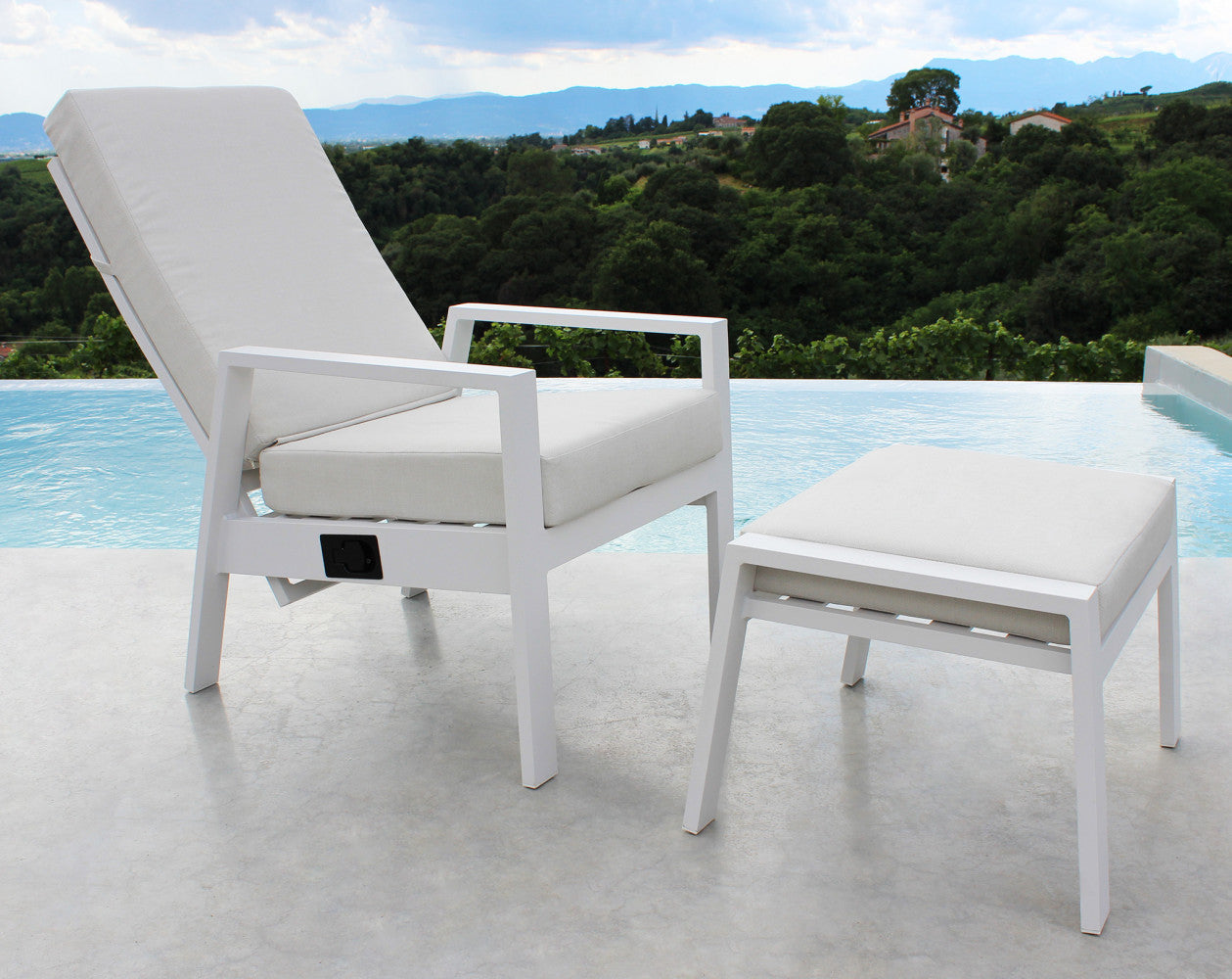 Poltrona da giardino in alluminio bianco con cuscini imbottiti e schienale reclinabile Nixa