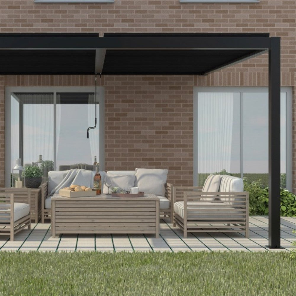 Pergola bioclimatica in alluminio 3x4 mt addossata a parete con lamelle frangisole