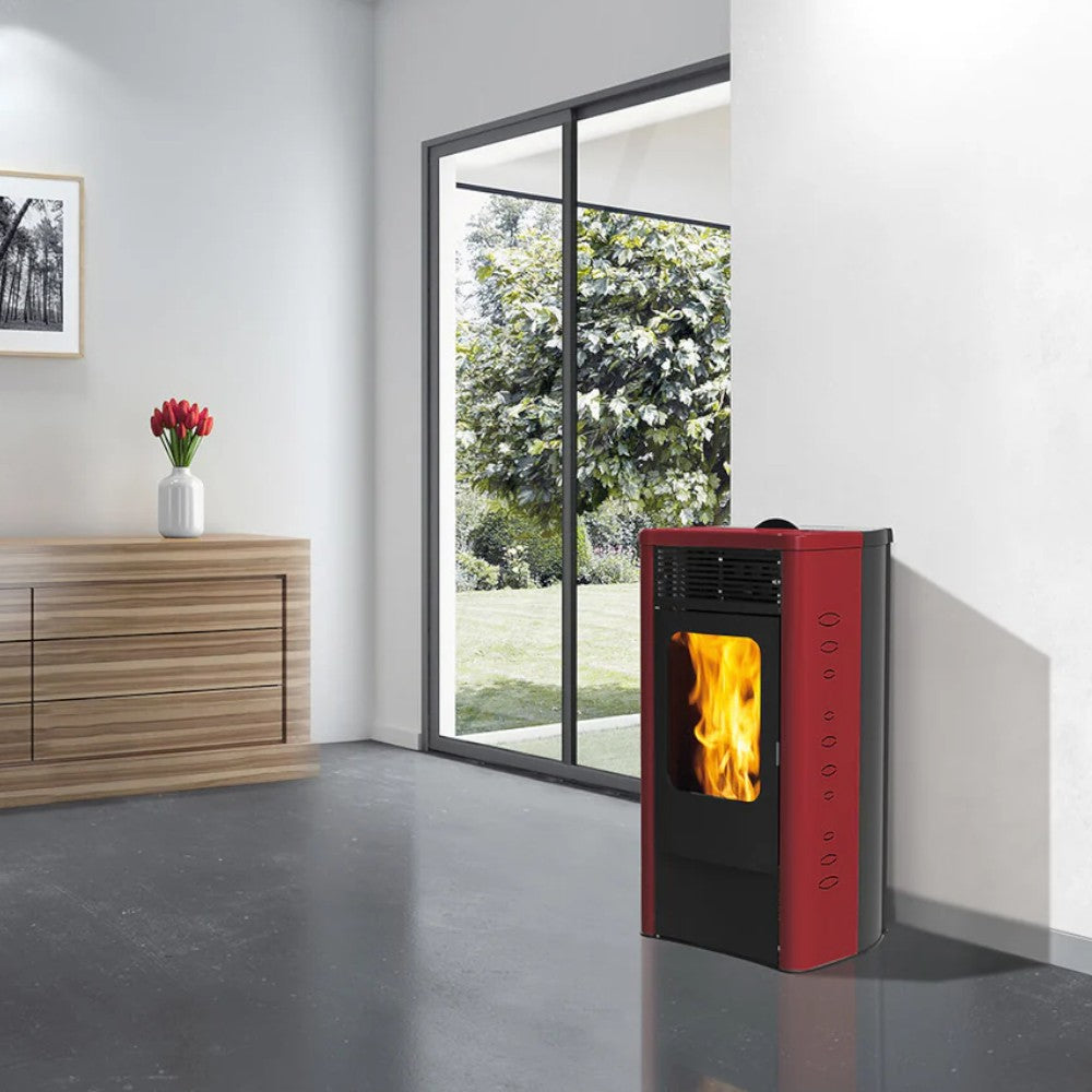 Stufa a pellet ventilata canalizzata 12 Kw in acciaio bordeaux con capacità serbatoio 24 Kg Laris