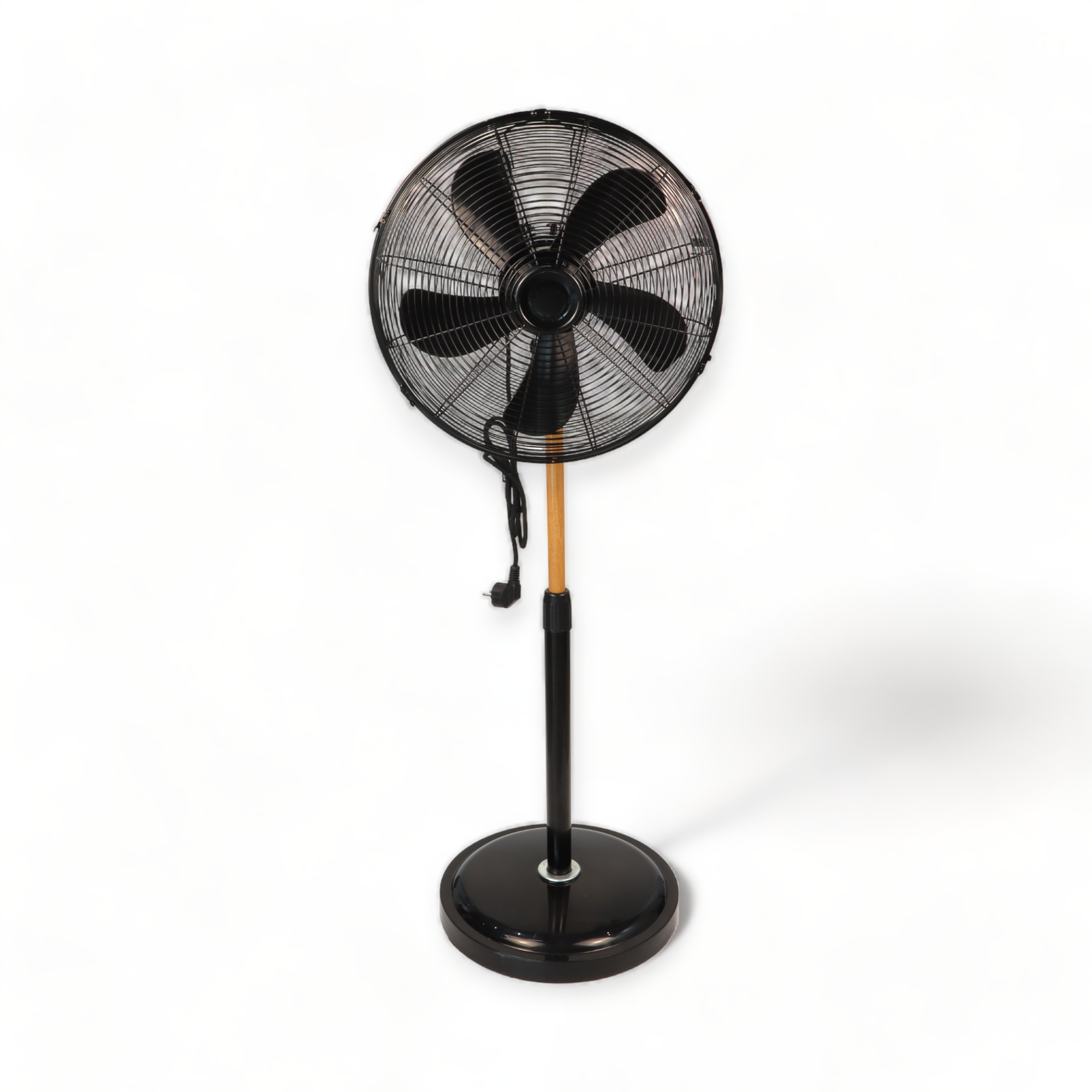 Ventilatore con 5 pale a piantana con rifiniture in legno Industrial Style NIKLAS