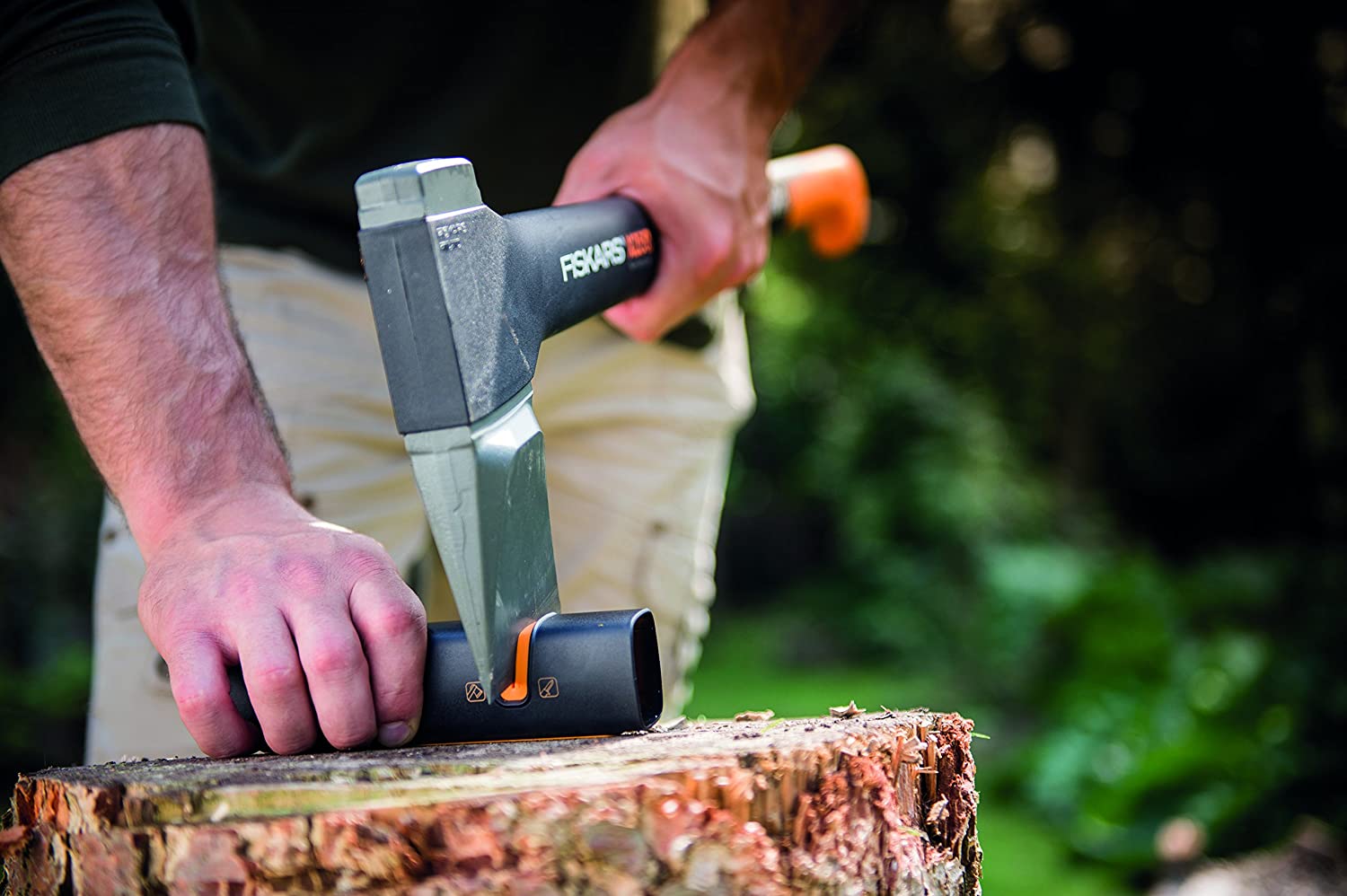 Affilalame per Asce e coltelli XSHARP FISKARS
