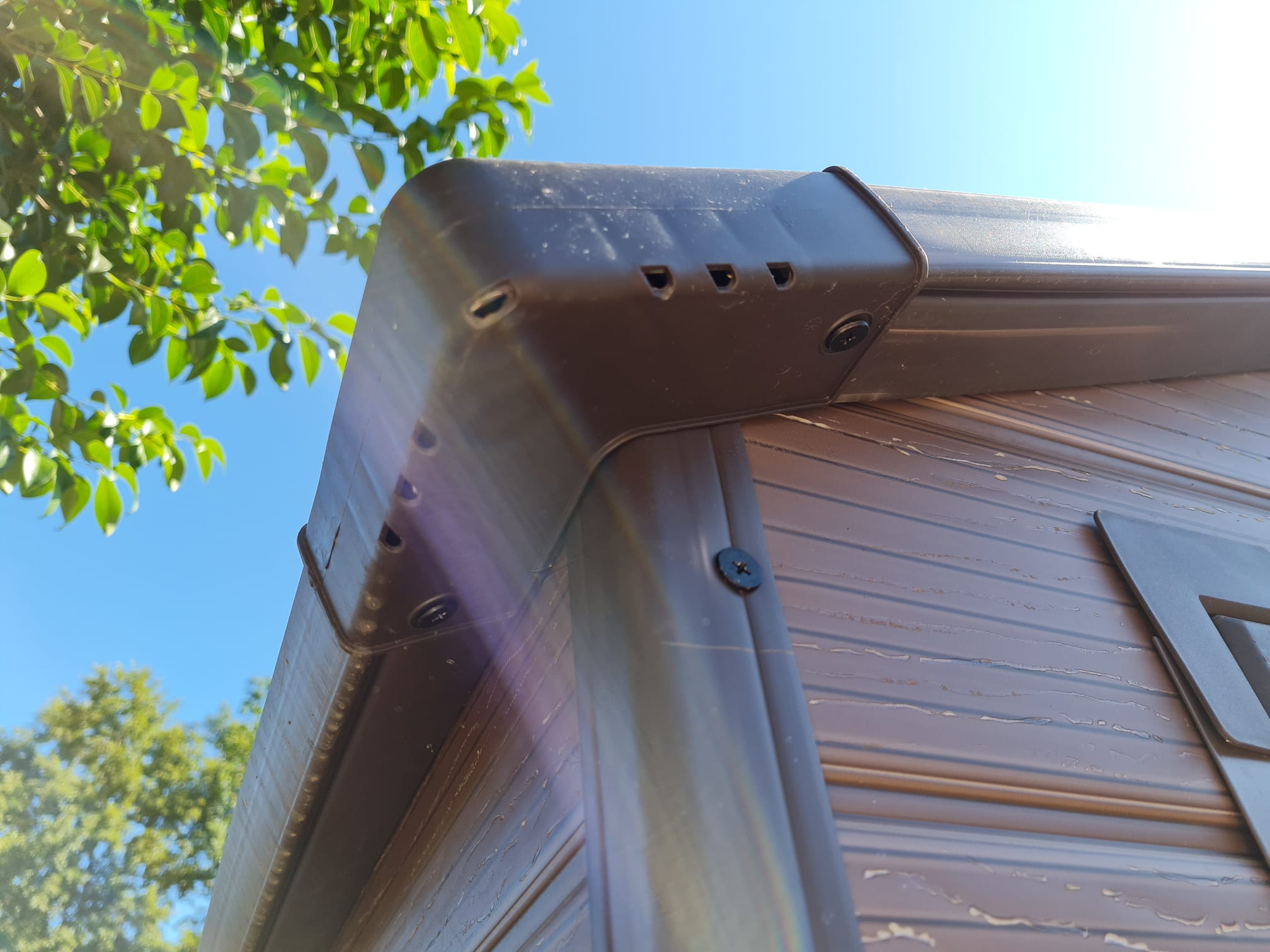 Garden Cottage in polipropilene finitura legno L185xP152xH226 cm casetta da giardino Keter Scala 6X5DD