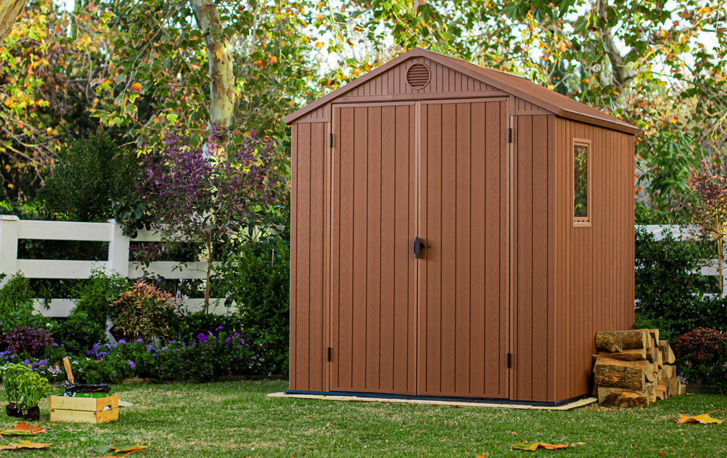 Casetta cottage in resina da giardino con struttura resistente doppio strato con rinforzi interni Darwin Keter
