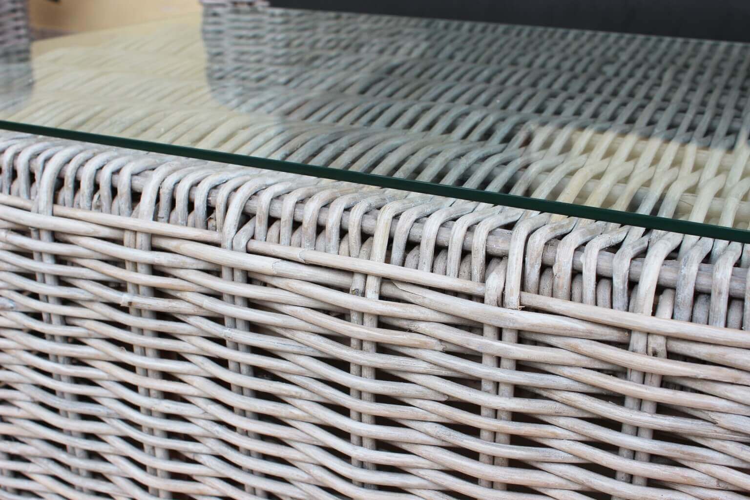 Salotto per esterno in wicker completo con cuscini e tavolino CARAIBI