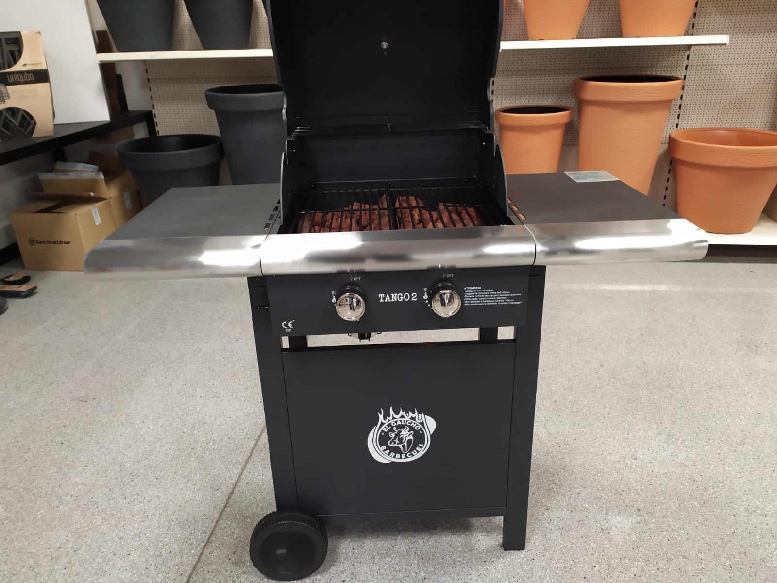 Barbecue a gas con pietra lavica e due bruciatori con funzione forno e u