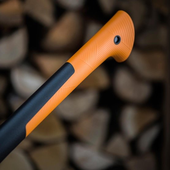 Accetta da spacco ultraleggera e resistente per ceppi piccoli con impugnatura antishock M X17 Fiskars